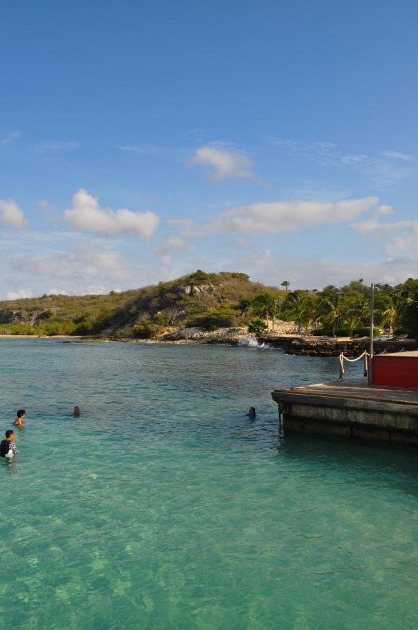 Hibiscus Beach House Willemstad Exterior foto